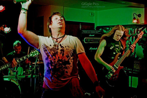 images/07-03-13-Mykl-Embryon/12-Mykl-Embryon.jpg